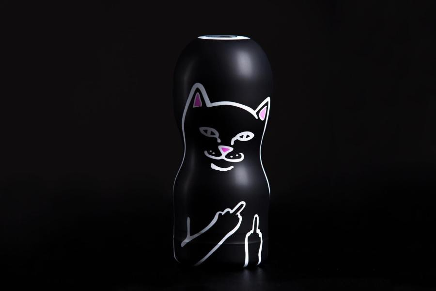 「最潮的飞机杯」问世！ RIPNDIP 中指猫爬上你的 TENGA？-广州器具大师网络运营中心