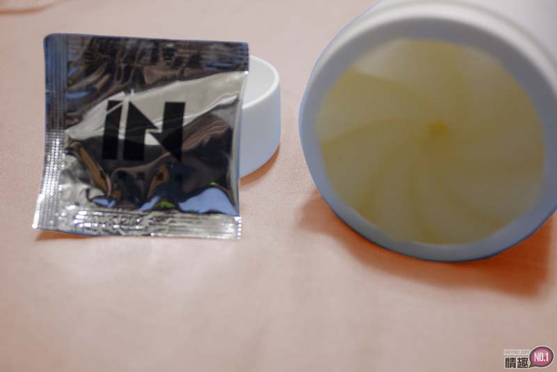 台湾SexTasty好硬杯-找个女伴帮你用爽快度更加提升插图1