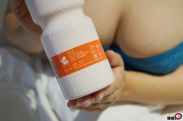 台湾SexTasty好硬杯-刺激提升-太好玩了!用飞机杯把兔子先生KO;;插图1