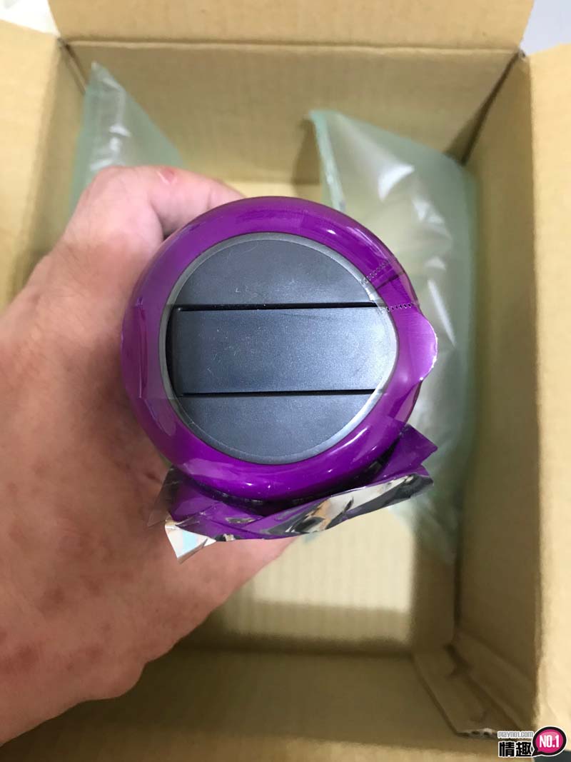 小兄弟準备要被颱风吹走了。GENERATOR自家发电手动旋转自慰杯_颱风;插图2