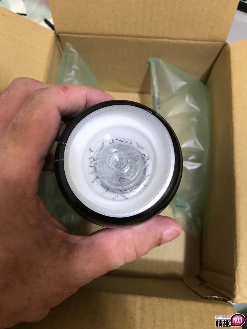 小兄弟準备要被颱风吹走了。GENERATOR自家发电手动旋转自慰杯_颱风;插图5