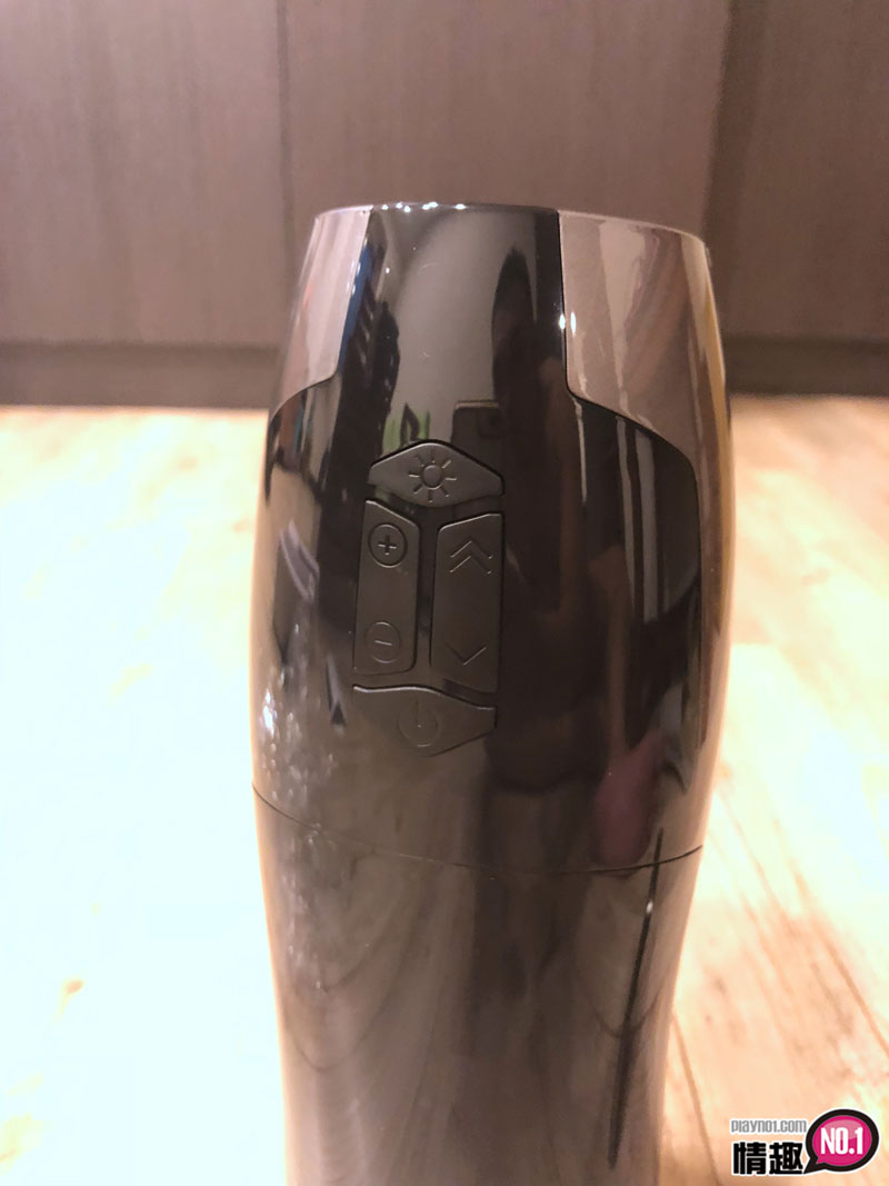 享受温热的抽插快感-智能加温活塞全自动6段抽插电动自慰杯-发音叫春款;插图6