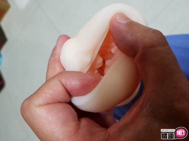 理想的女朋友不断的摩擦着龟头及龟头缝!阿嘶~插图6