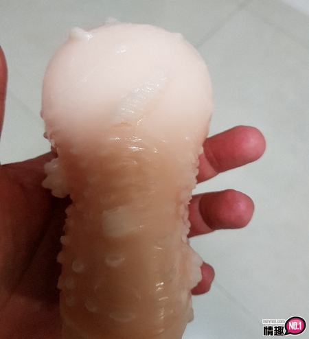 理想的女朋友不断的摩擦着龟头及龟头缝!阿嘶~插图9