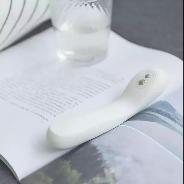 玩测评 | 看似“性冷淡风”的棒棒,却治好了我的性冷淡?插图2 玩测评 | 看似“性冷淡风”的棒棒,却治好了我的性冷淡?插图2